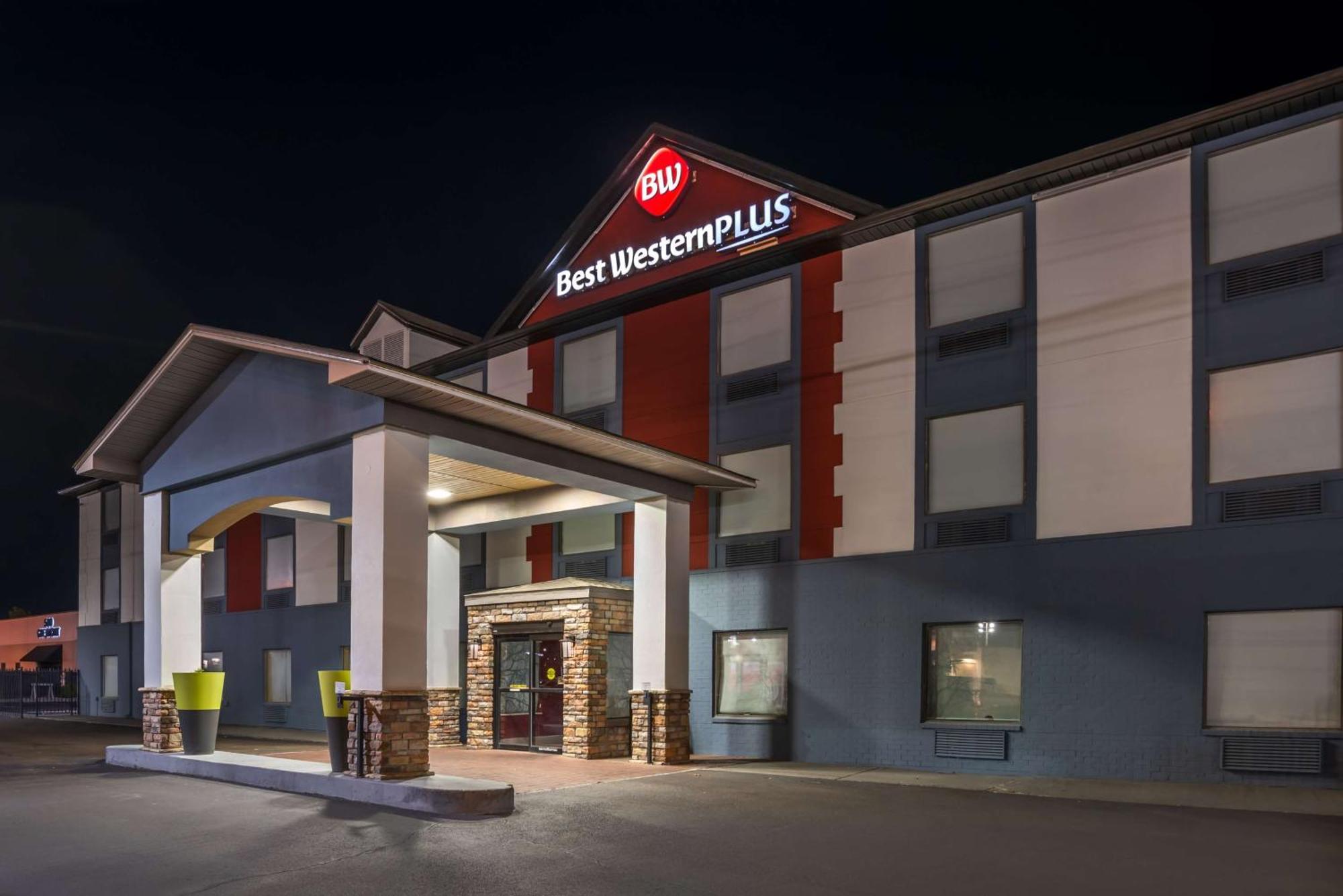 Western Downtown Coliseum Hotel