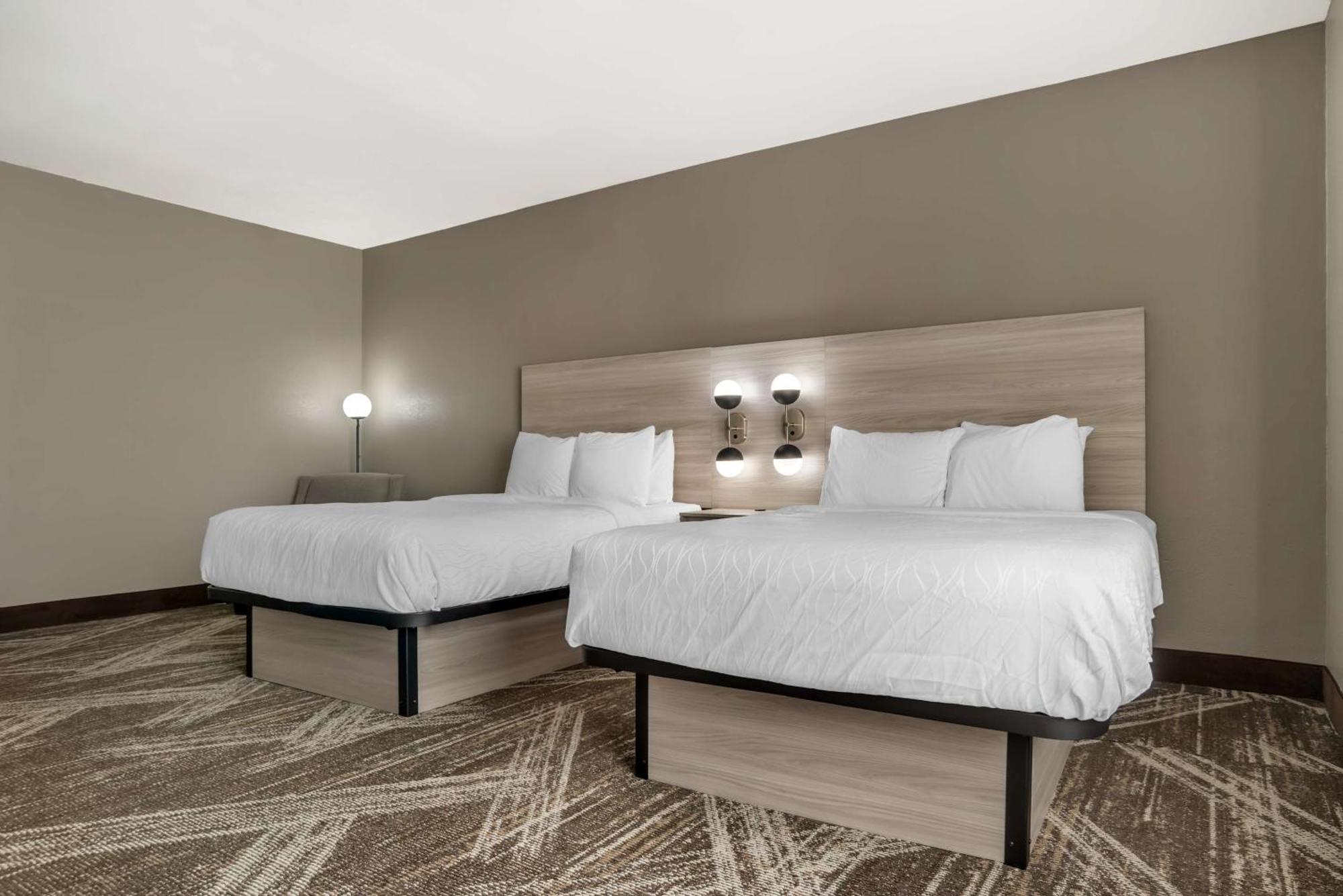Western Downtown Coliseum Hotel Jackson