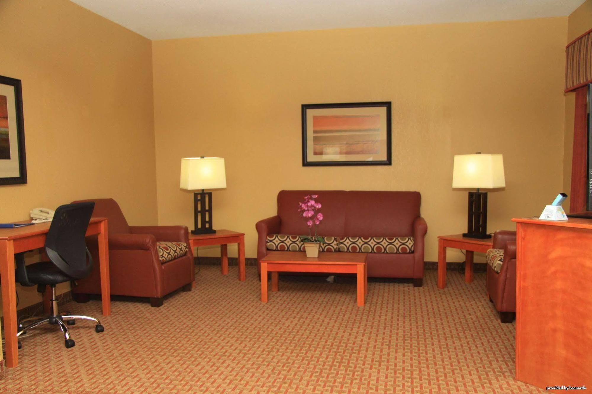 Hotel Western Downtown Coliseum 3*
