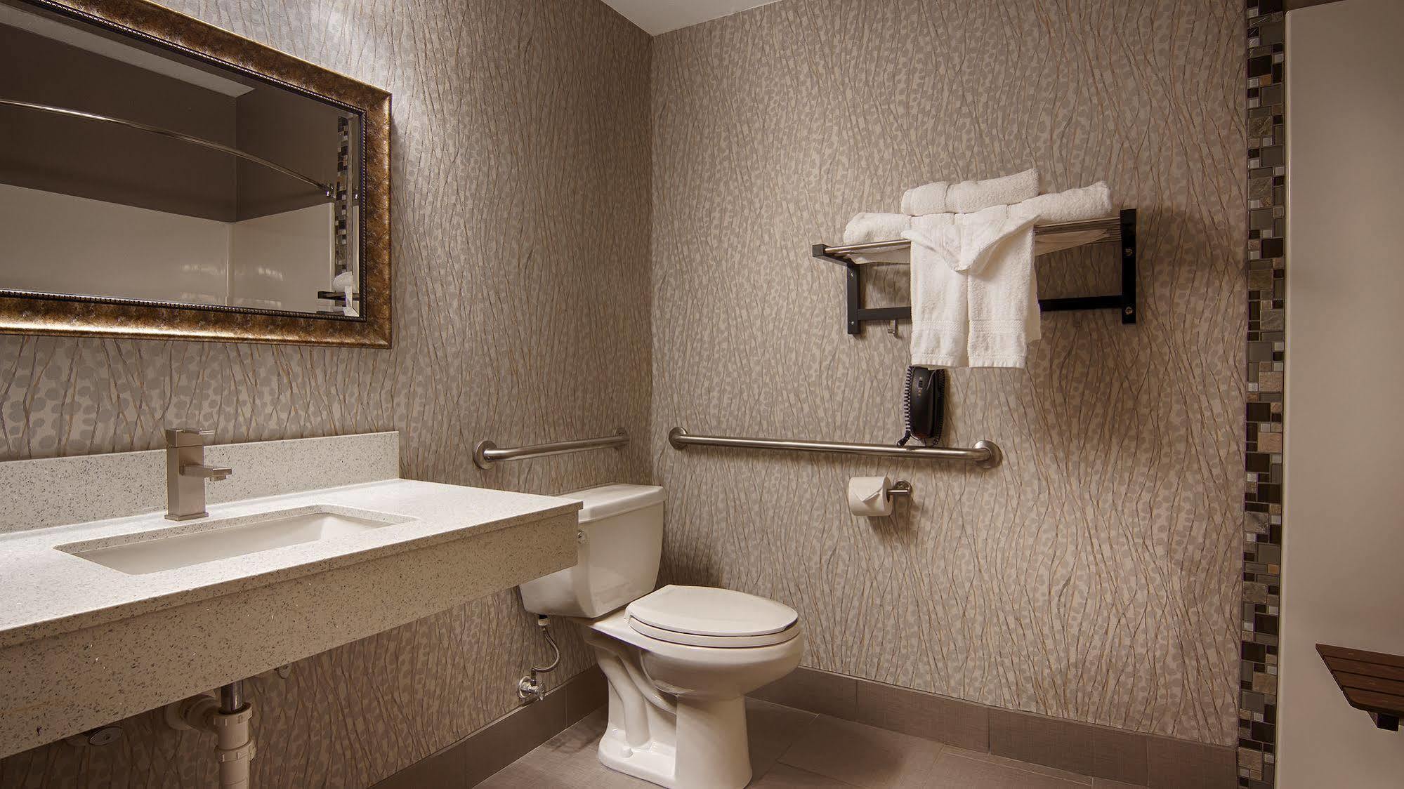 Western Downtown Coliseum Hotel Jackson